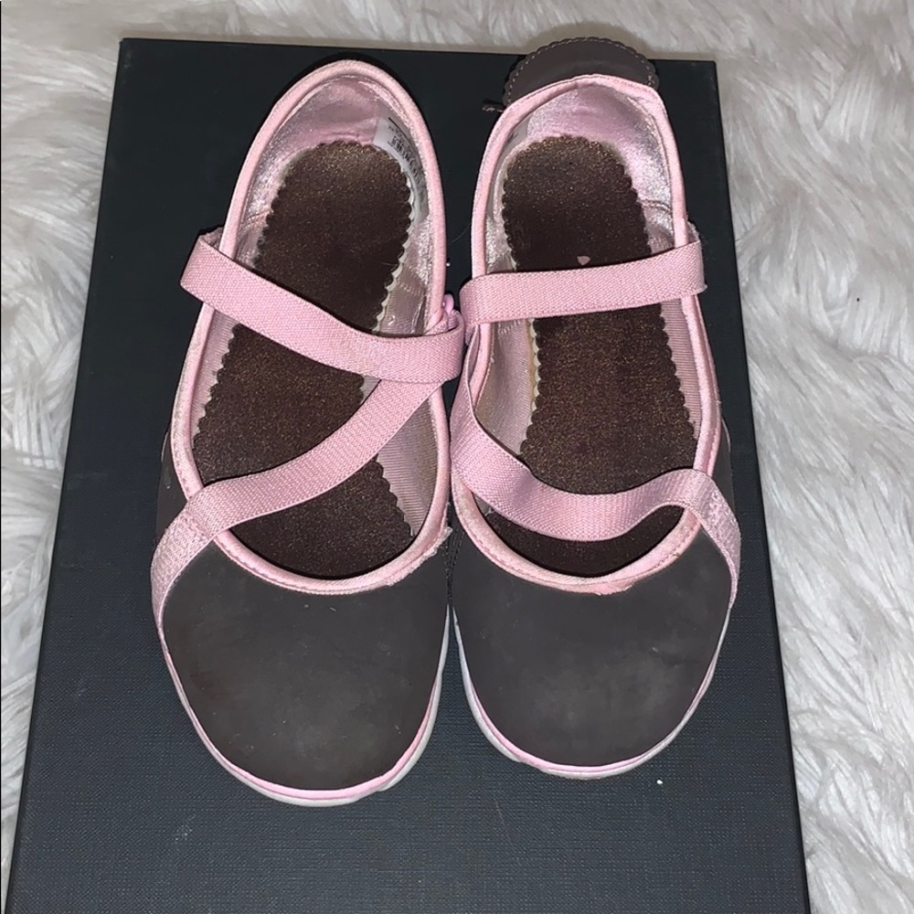 Size 3 (US) Nike shoes